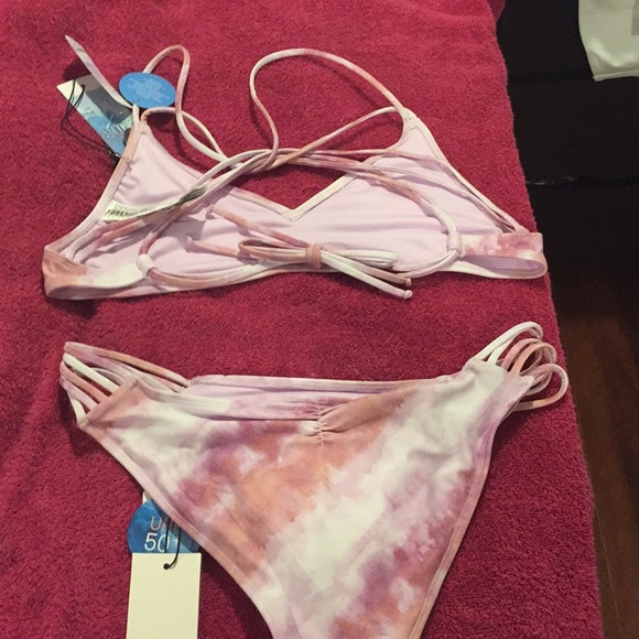 Pink and white top and bottom baiting suit - Picture 2 of 2
